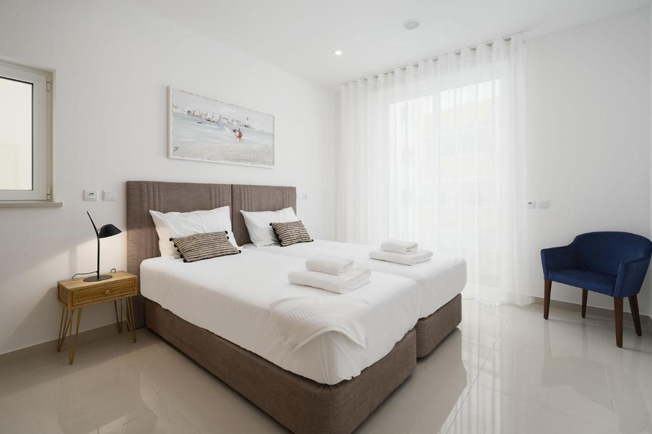 Marina View 13 With Pool By Homing * Lagos
