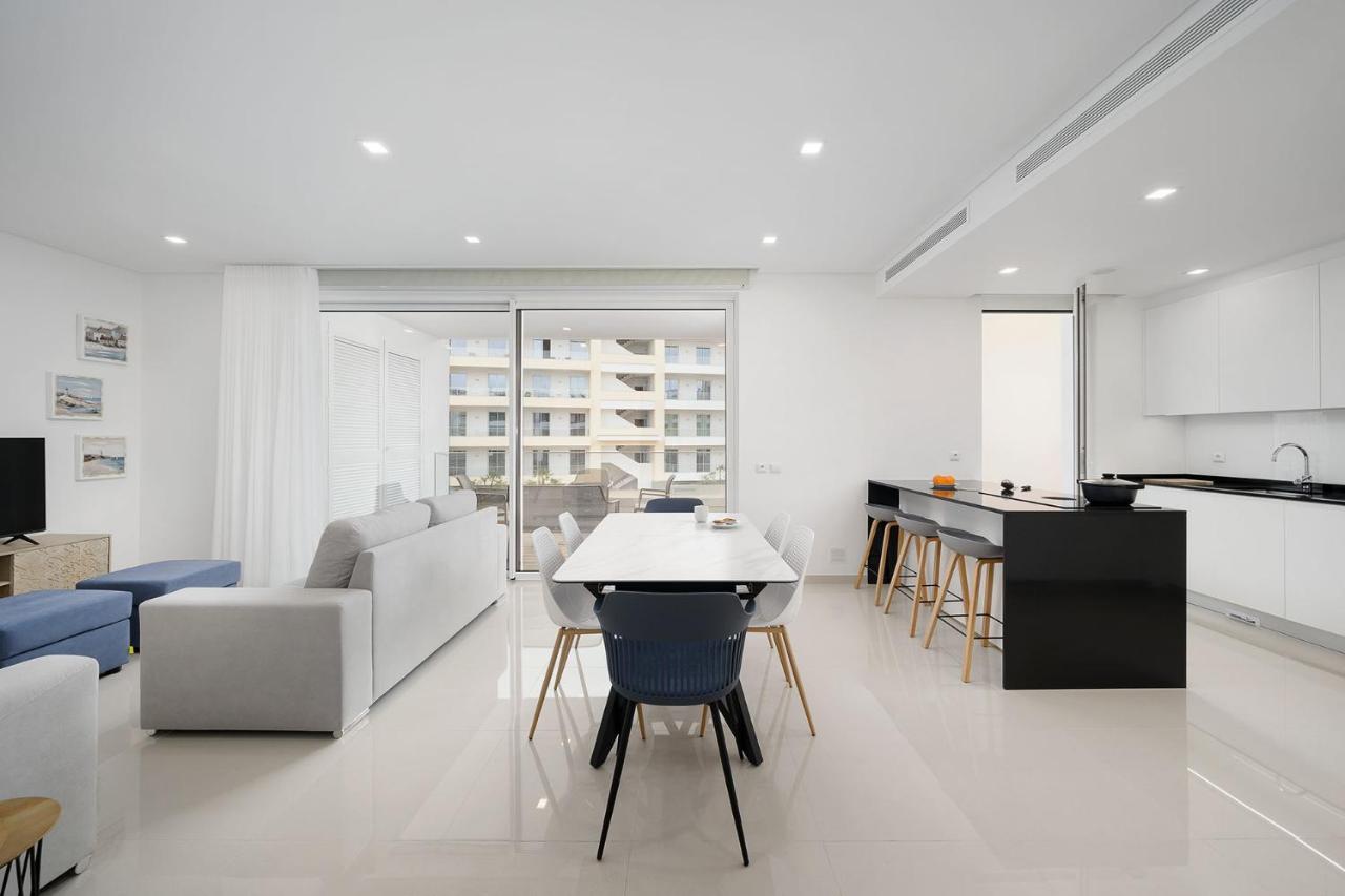 Marina View 13 With Pool By Homing *