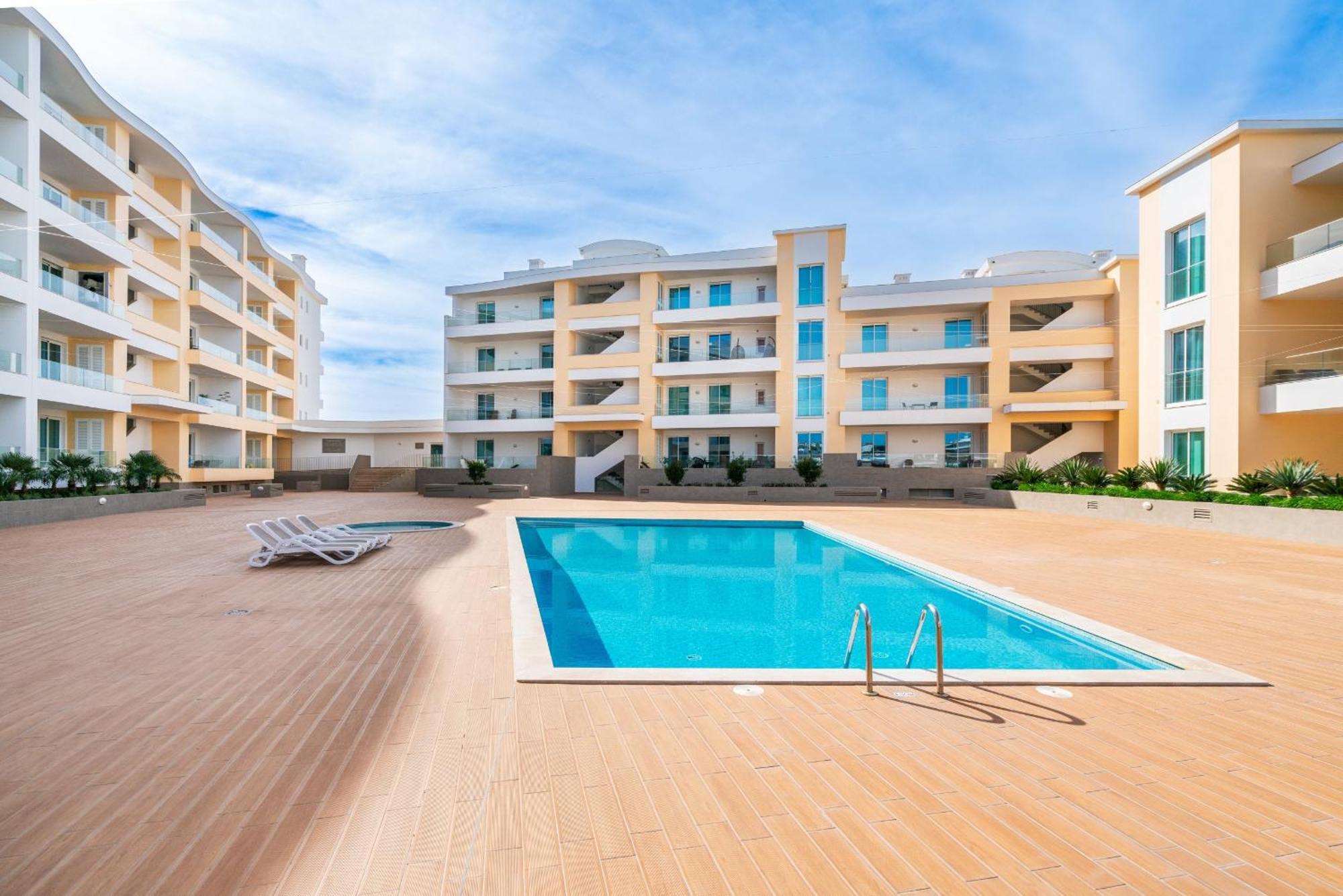 Apartamento Marina View 13 With Pool By Homing